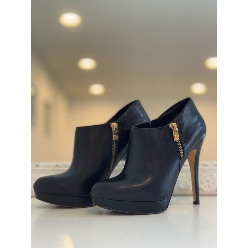 MICHAEL Michael Kors York Black Leather Stiletto Heel Ankle Booties Size 7M